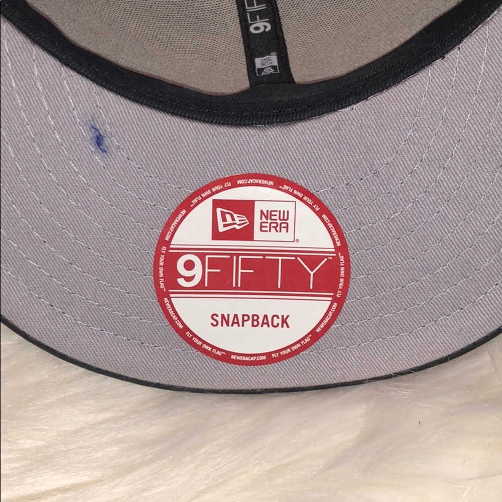 Toronto cap - Picture 3 of 4